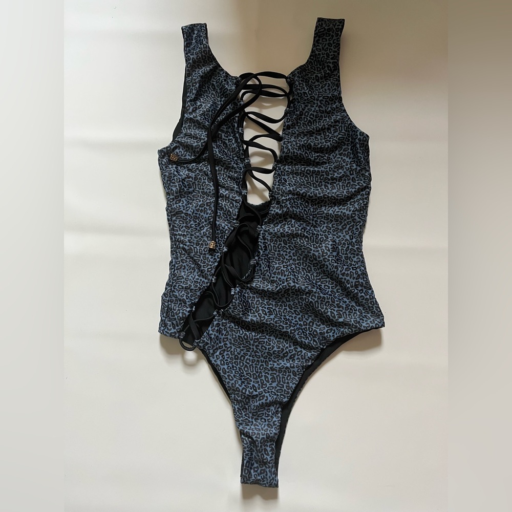 New never worn one piece swimsuit